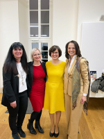 Petra Konecny (vedoucí Stadtbücherei Mediathek Retz), Jana Sikorová a Pavla Vyhnálková (MěK Znojmo), Ursula Liebmann (vedoucí Treffpunkt Bibliothek Niederösterreich, St. Pölten).