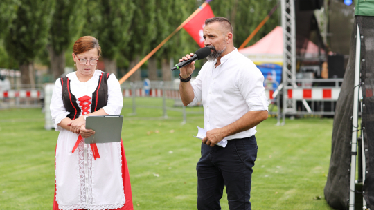 Směna obecního pozemku pro rodinu zastupitelky nadělala ve Chvalovicích zlou krev