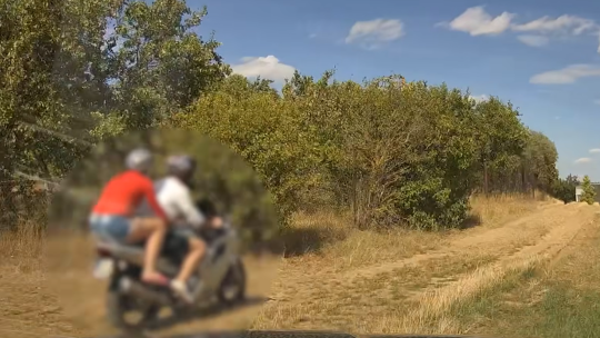 Motorkář s pozitivním testem na drogy ujížděl policii 140 km/h