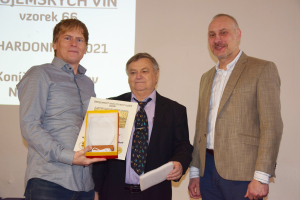 Král znojemských vinařů Rostislav Koníček, předseda Sdružení znojemských vinařů Jiří Dočekal a starosta města Znojma František Koudela.