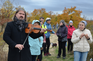 Jiří Ludvík zahrál několik písní.