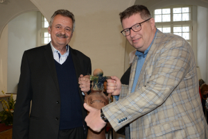 Stanislav Plichta (šampion výstavy Ryzlink rýnský 2023) a senátor Tomáš Třetina