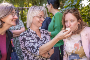 25e48276-jana-sikorova-uprostred-s-kolegynemi-foto-jakub-koumar.jpeg