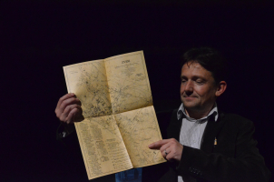 Přílohou knihy je reprodukce plánu Znojma z roku 1902. Jediný známý exemplář se nachází ve Státním archivu Vídeň. foto: -MEM-