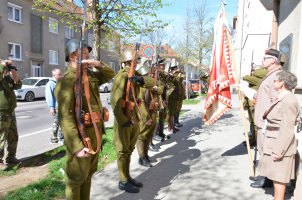 Přítomní vzdali čest popraveným hrdinům druhého odboje.