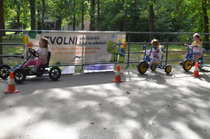 Cyklo klub Znojmo připravil projížďky na šlapacích čtyřkolkách.
