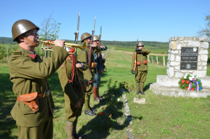 Při vzpomínkové akci nechybělo ani troubení večerky.
