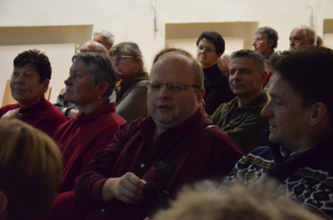 Otto Bouda se znojemským historikem a místostarostou Jiřím Kacetlem (vpravo).