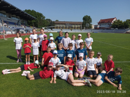 76d84397-tymova-fotka-mladych-atletu-ze-znojemskeho-zavodu.jpeg
