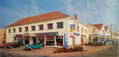 ad99cd50-vzhled-budovy-v-90-letech.jpeg