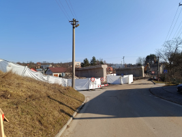 Stará mostní konstrukce v Dobšicích je už odstraněna. foto: -stano-