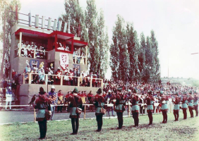 ce06c83e-komuniste-misto-krale-2.jpeg