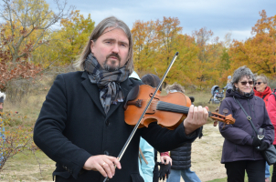 Jiří Ludvík zahrál několik písní.