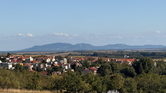 Obce ze Znojemska bodovaly v soutěži Vesnice roku. Jiřice u Miroslavi i Vedrovice získaly krajské stuhy