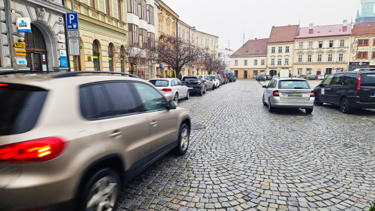 Omezení tranzitu a snížení rychlosti na 20 km/h, město zvažuje dopravní změny