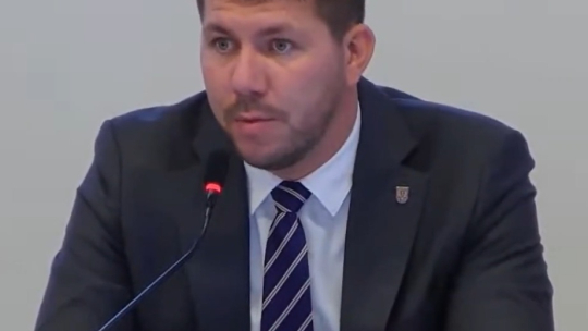 Otázka cyklodopravy? „Tady nejsme ve škole, abyste si vymiňoval, kdo vám bude odpovídat,“ reagoval místostarosta Malačka