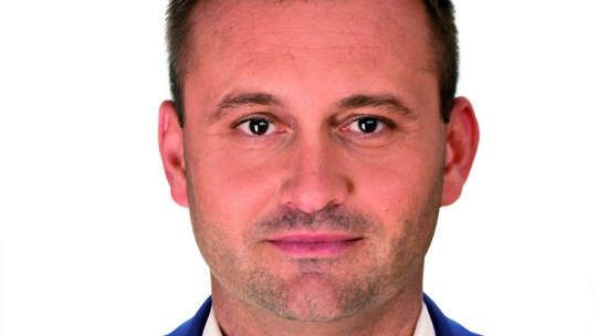 Jan Grois rezignoval na mandát zastupitele, důvodem je prý změna trvalého pobytu do Citonic