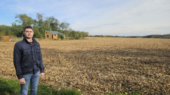 Výstavba 31 domů u Lechovic budí vášně