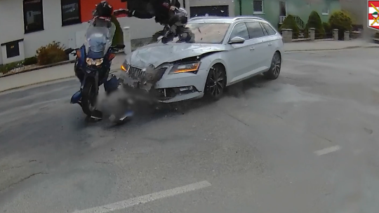 Motorkáři zahajují sezónu, policie varuje před riziky jarních silnic