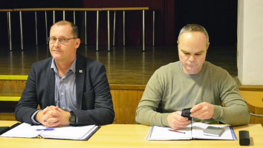 Zápach v obci cítí většina obyvatel, ukázala anketa v Dolenicích