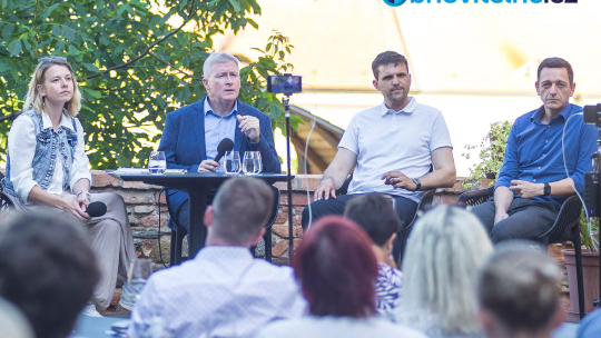 Znojmo debatovalo o klimatické změně, moderní energetice i etice