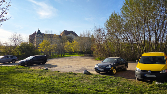 Dvakrát dražší než odhad. Znojmo koupilo pozemky u Louckého kláštera za 15 milionů