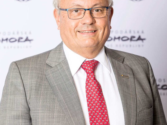 První osobností, která vystoupí na Tyršovce, bude Vladimír Dlouhý