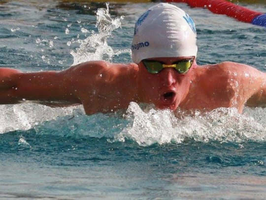 Plavec Adam Hlobeň bronzový na juniorském ME, za měsíc ho čeká juniorské MS