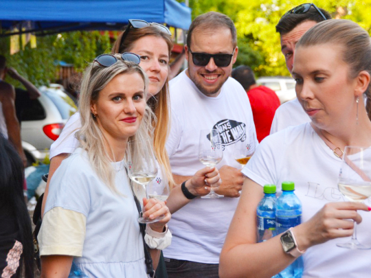 Ti, co navrhovali zdanit tichá vína, by měli vzít do ruky motyku...