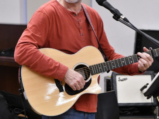 Miroslav Kemel: Muziku mám jako koníček, karikatura mě živí