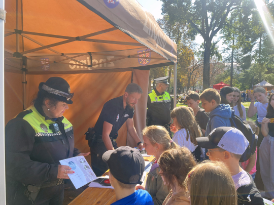 Téměř tisíc dětí si v parku užilo Den bez aut