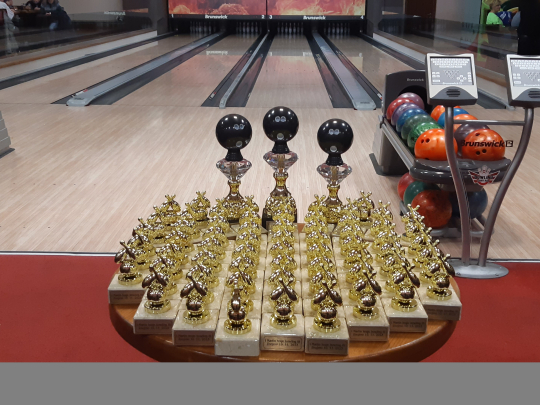 ae32745b-i-martin-hraje-bowling-iii-plakety.jpeg