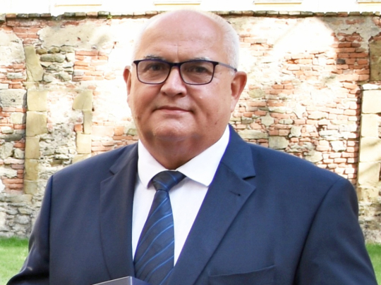 „Nemůže hrát poker se zřizovatelem.“ Grolich tvrdě zkritizoval Kavku, kraj ho odvolal