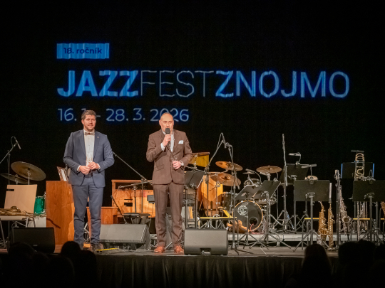 Jízdárna v Louce se nadechla, zahájila nový život hudbou