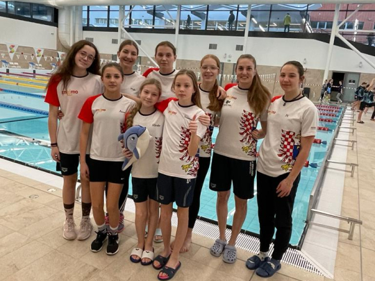Velký úspěch děvčat TJ plavání Znojmo – postoupily do semifinále mistrovství České republiky družstev!