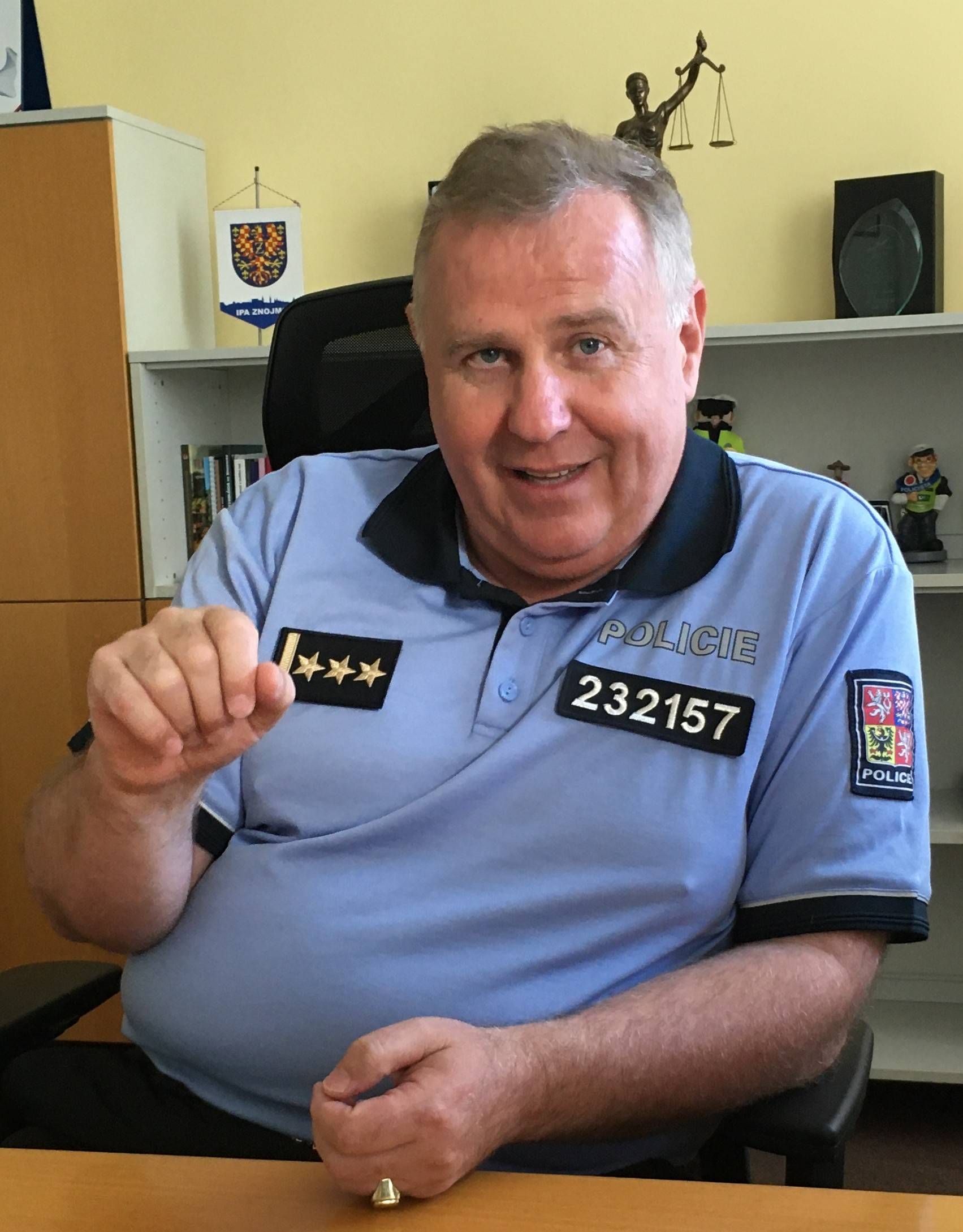 Plk. JUDr. František Klimus: Policejní práci jsem si ohmatal takzvaně ...